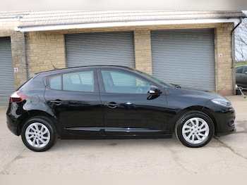 Used Renault Megane 2015 for sale - 77853036: Photo