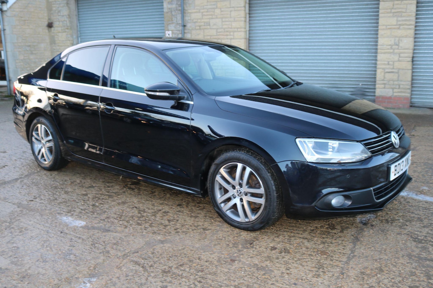 Used Volkswagen Jetta 2013 for sale - 77498212: Photo 2