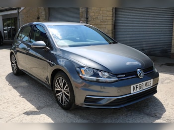 Used Volkswagen Golf 2019 for sale - 78516201: Photo