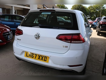 Used Volkswagen Golf 2017 for sale - 78705538: Photo