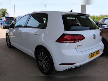 Used Volkswagen Golf 2017 for sale - 78705538: Photo