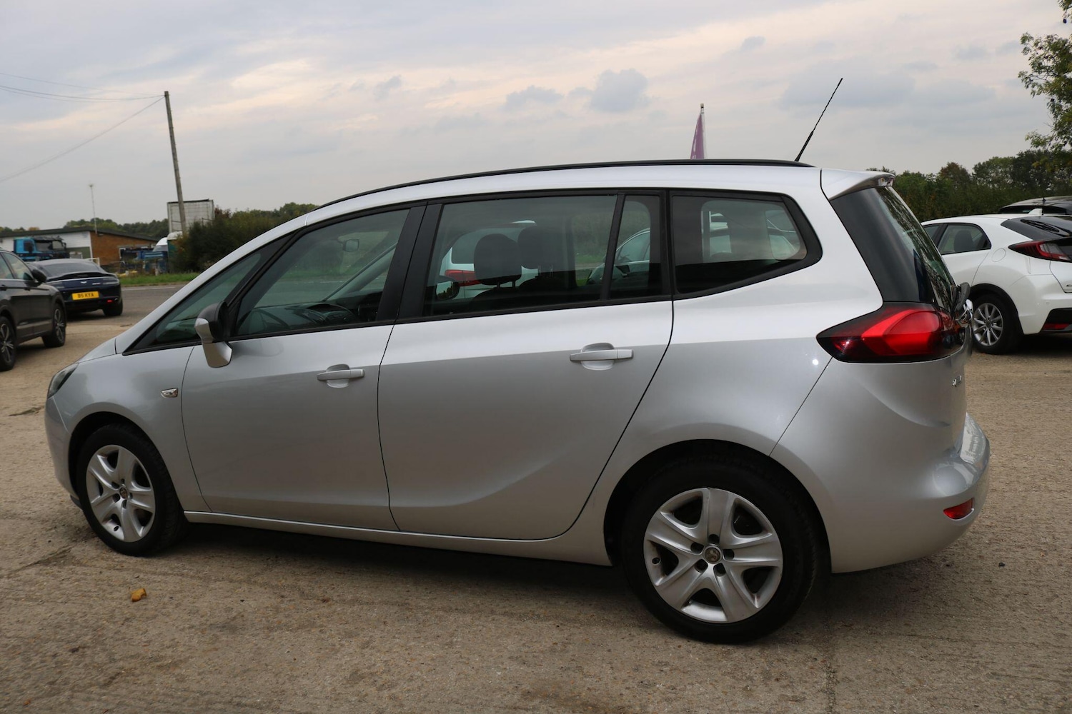 Used Vauxhall Zafira 2015 for sale - 77498207: Photo 11
