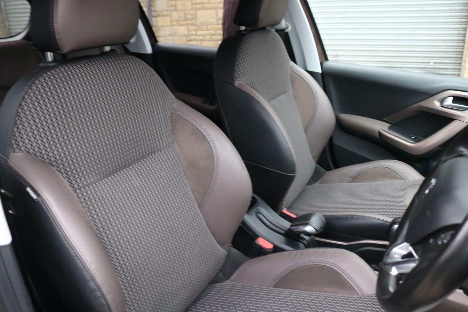 Used Peugeot 2008 2015 for sale - 77498203: Photo 18