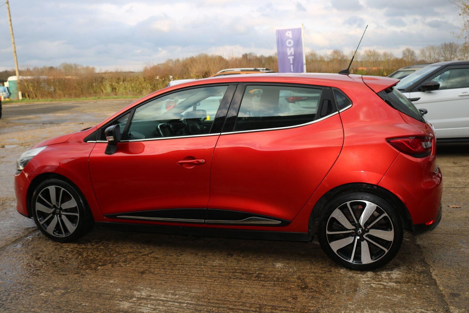 Used Renault Clio for sale - 77497389: Photo 11