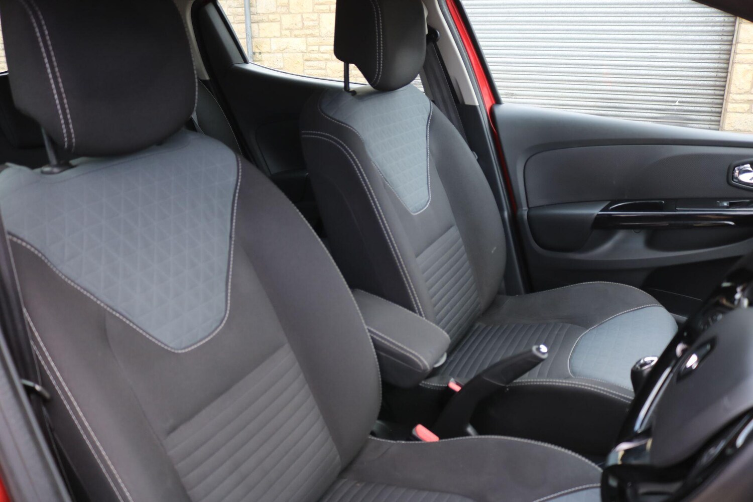 Used Renault Clio for sale - 77497389: Photo 18