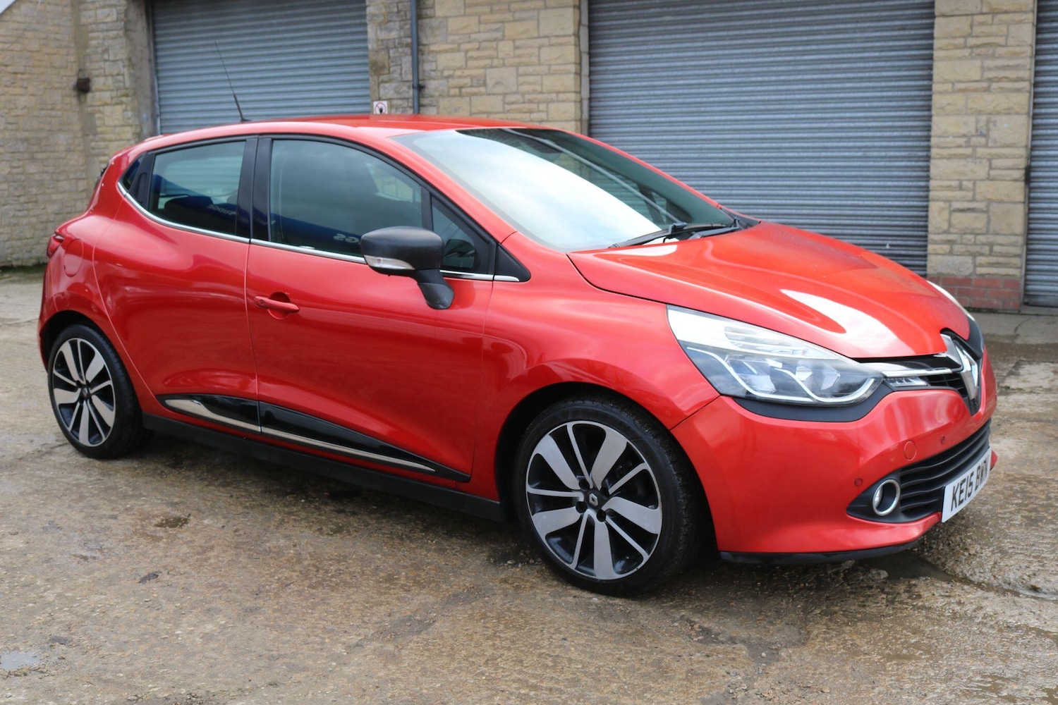 Used Renault Clio for sale - 77497389: Photo 2