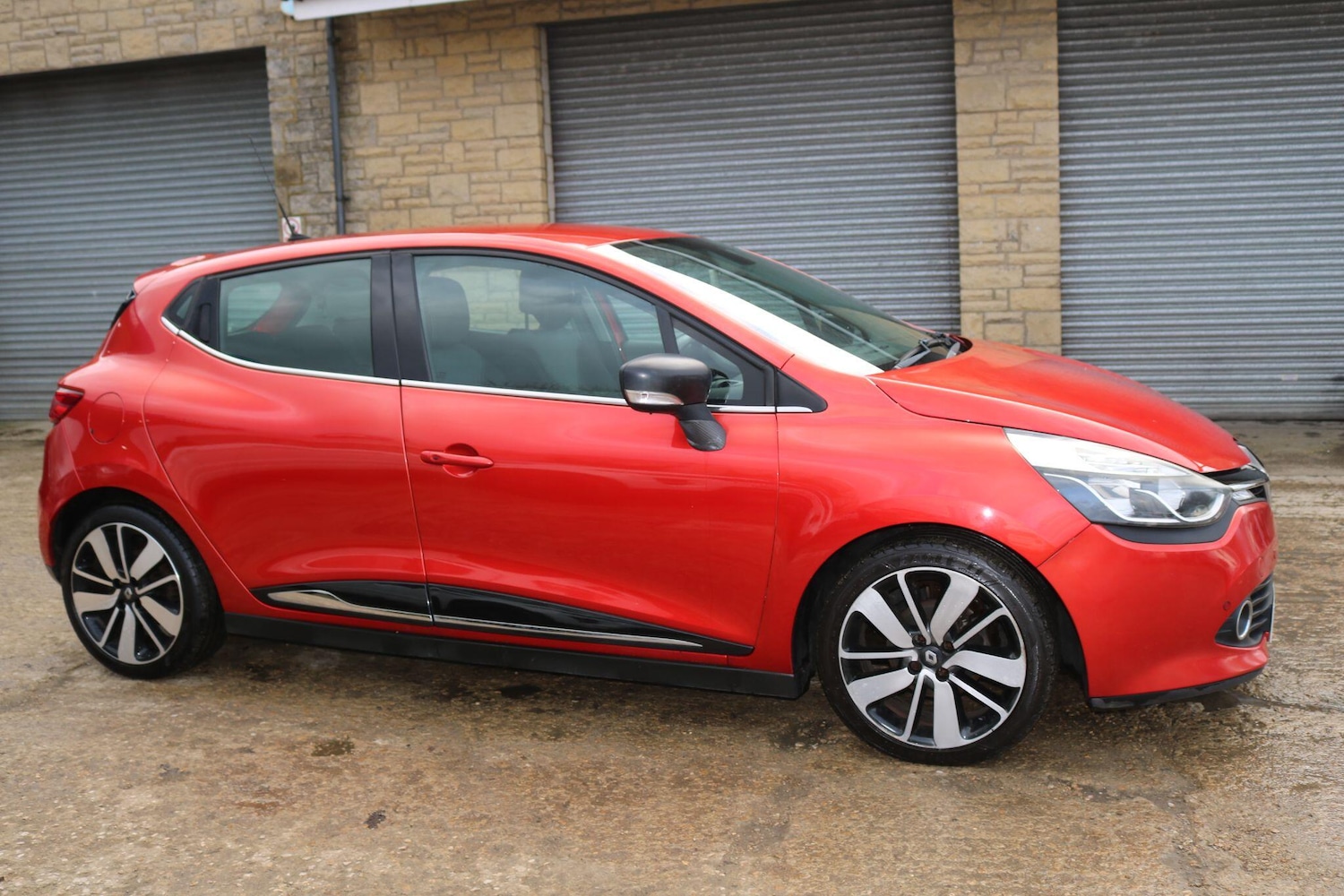 Used Renault Clio for sale - 77497389: Photo 3