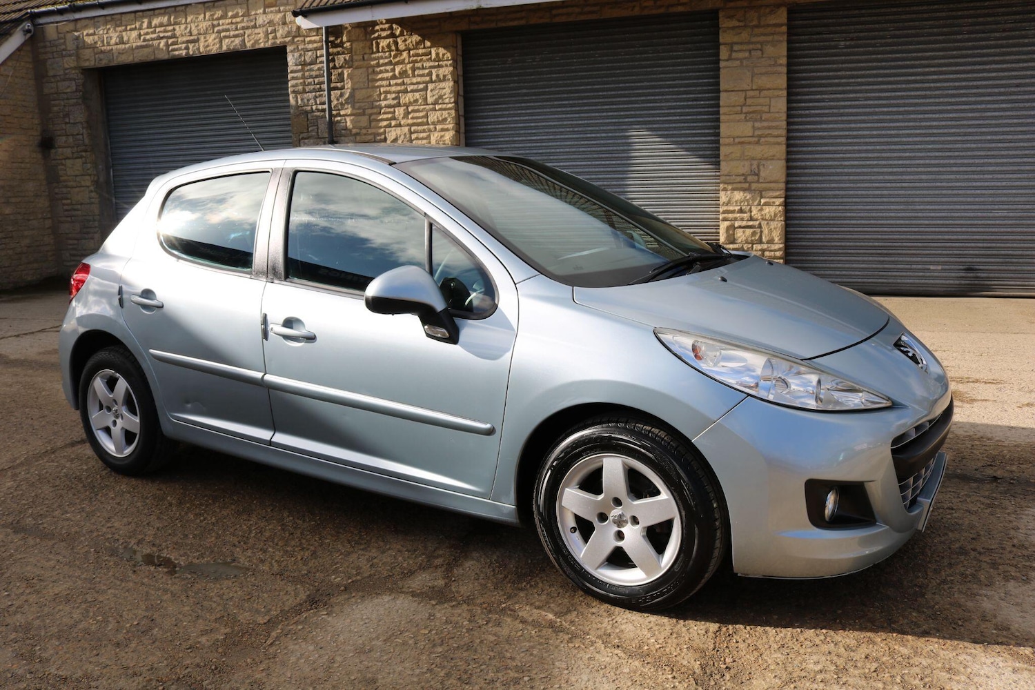 Used Peugeot 207 2012 for sale - 78034808: Photo 2