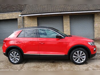 Used Volkswagen T-Roc 2019 for sale - 78649232: Photo