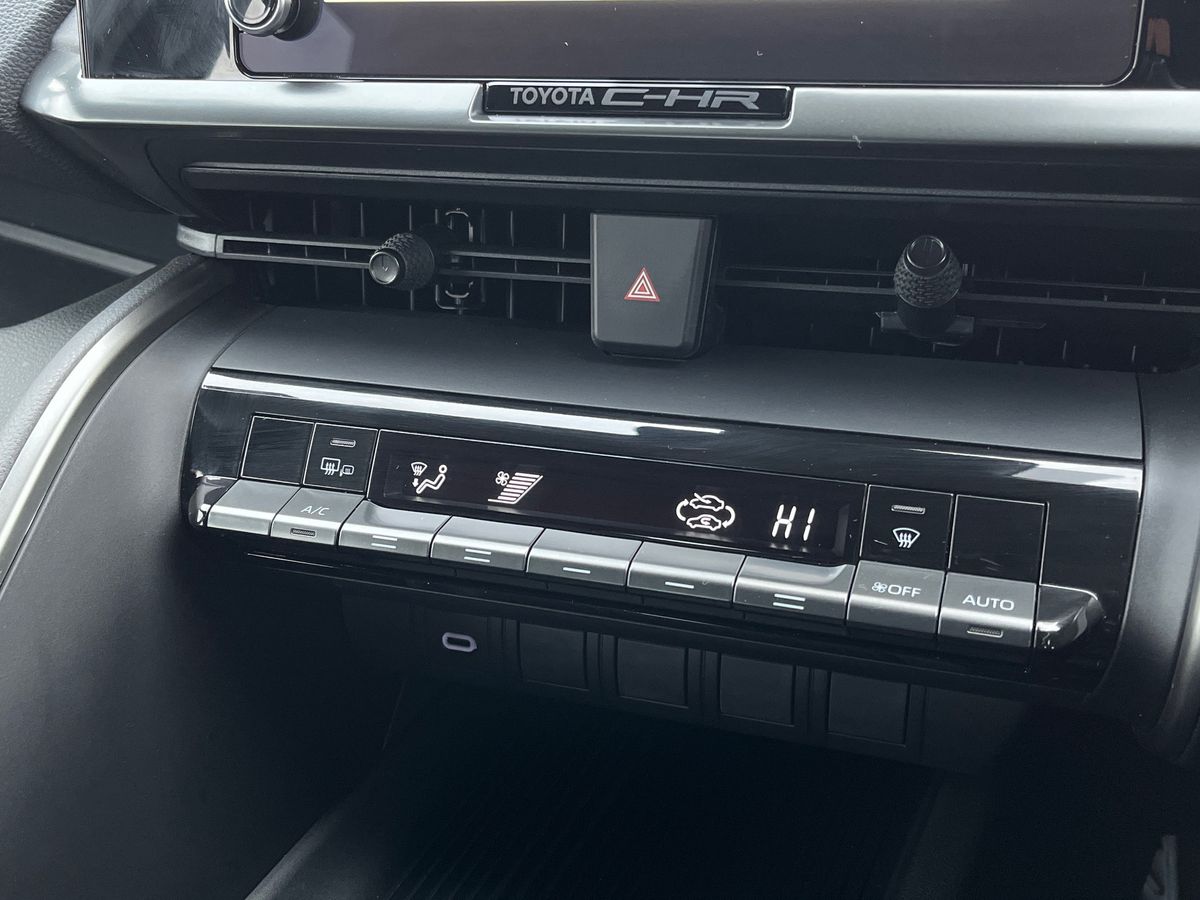 Used Toyota C-HR 2025 for sale - 77002115: Photo 12