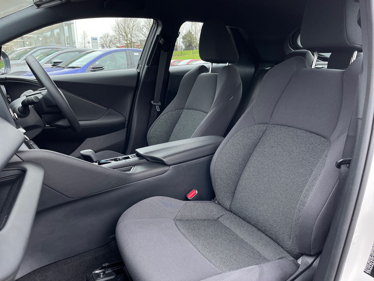 Used Toyota C-HR 2025 for sale - 77002115: Photo 32