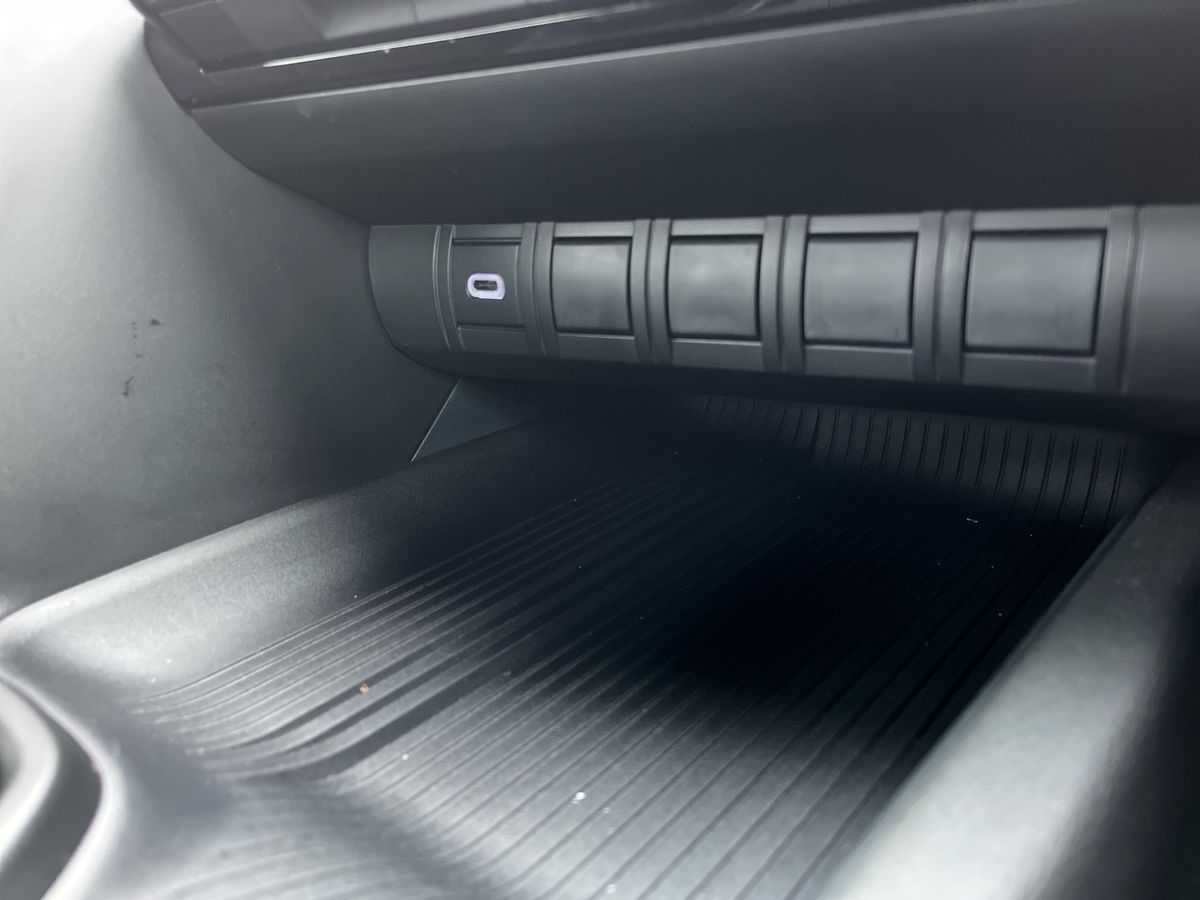 Used Toyota C-HR 2025 for sale - 77002115: Photo 36