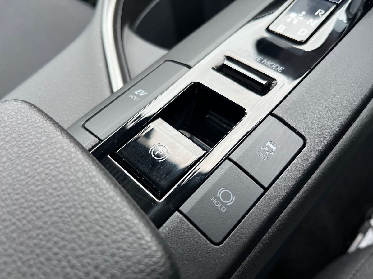 Used Toyota C-HR 2025 for sale - 77002115: Photo 37