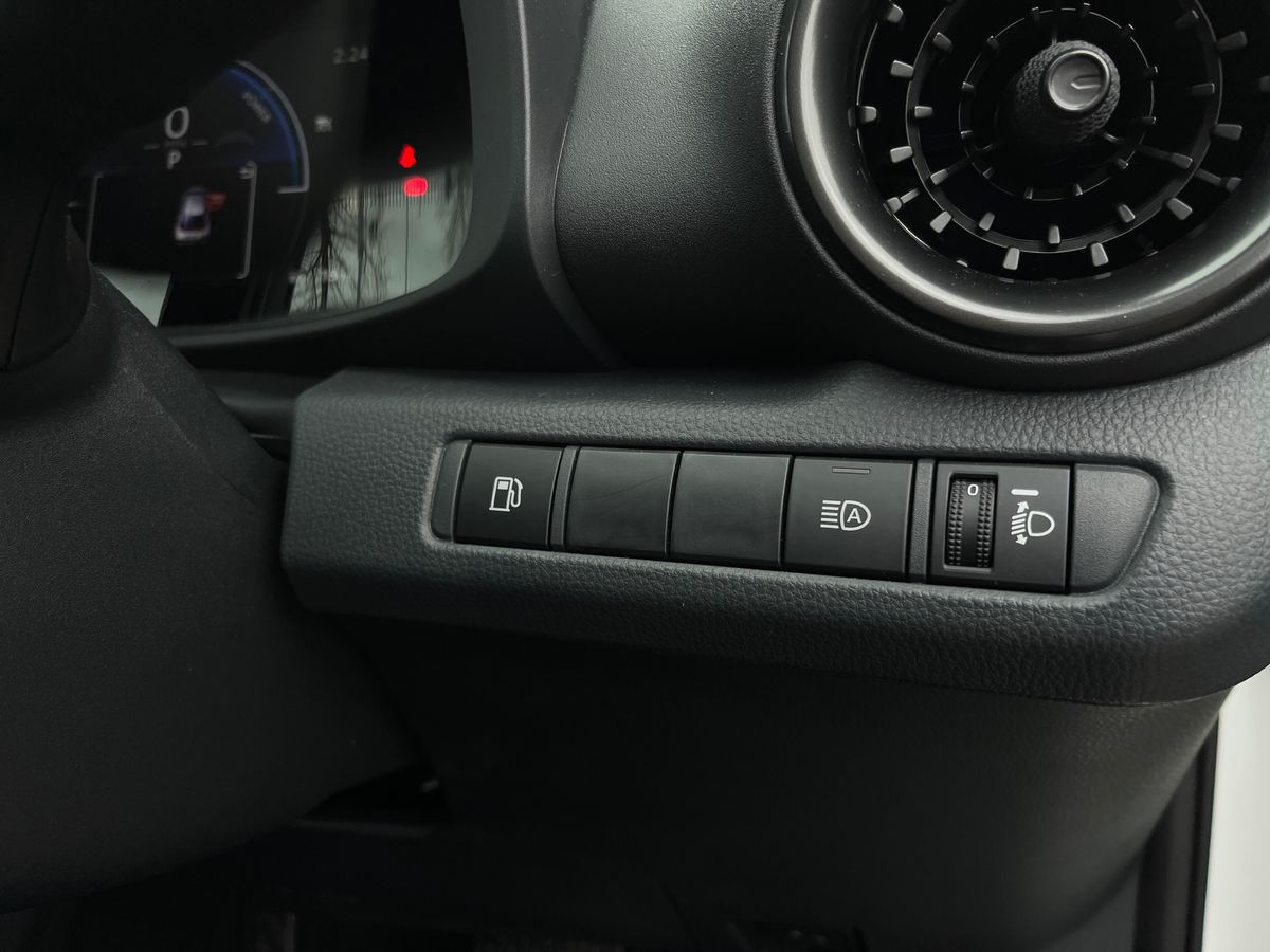 Used Toyota C-HR 2025 for sale - 77002115: Photo 42