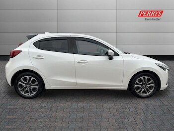 Used Mazda Mazda2 2018 for sale - 76518121: Photo