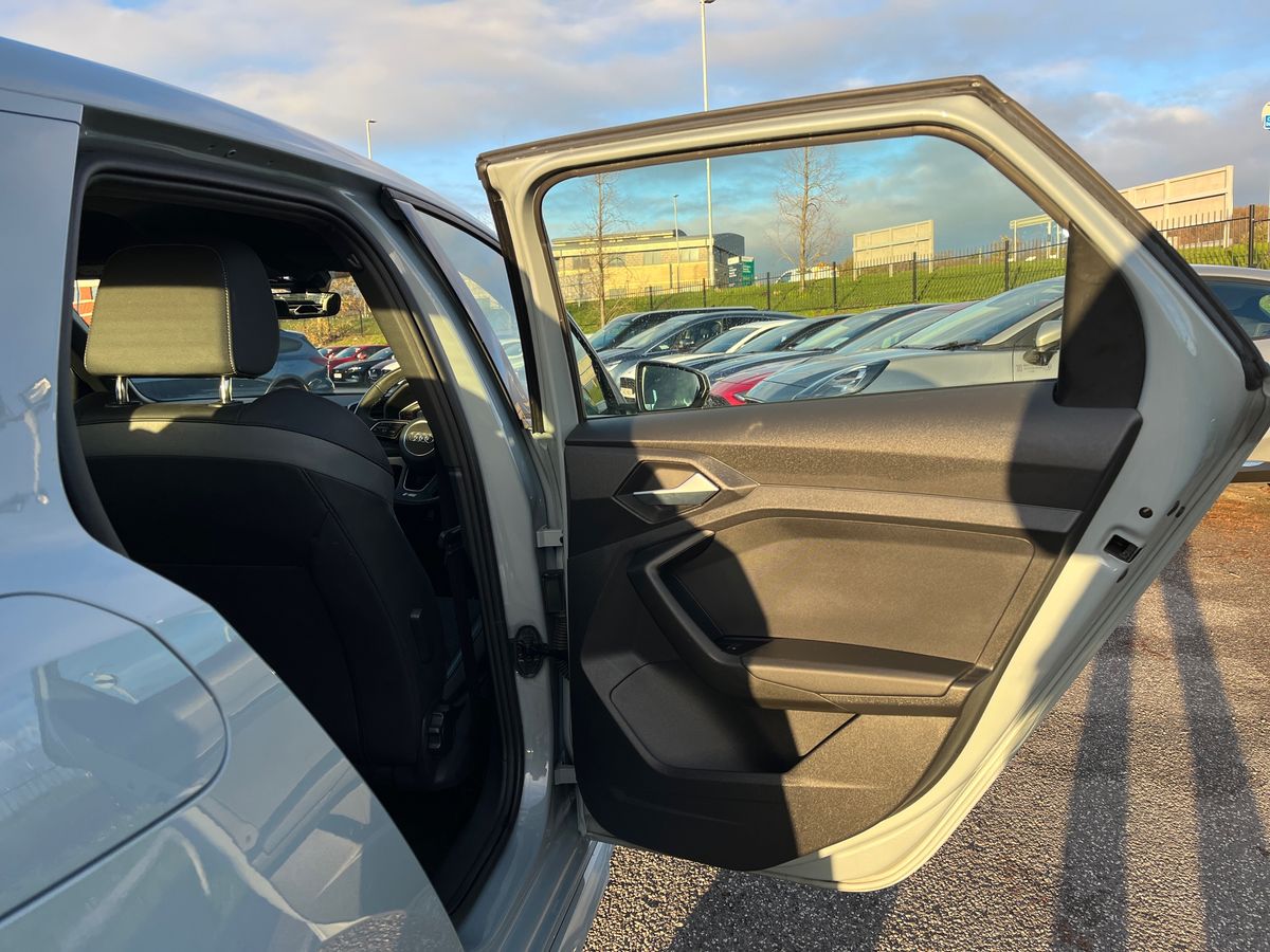 Used Audi A1 2023 for sale - 76650649: Photo 29