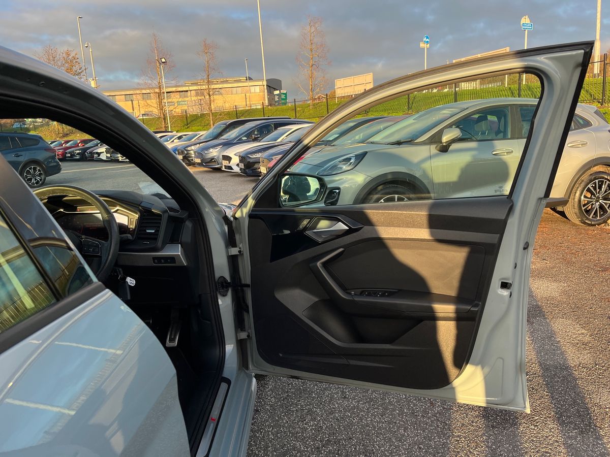 Used Audi A1 2023 for sale - 76650649: Photo 44