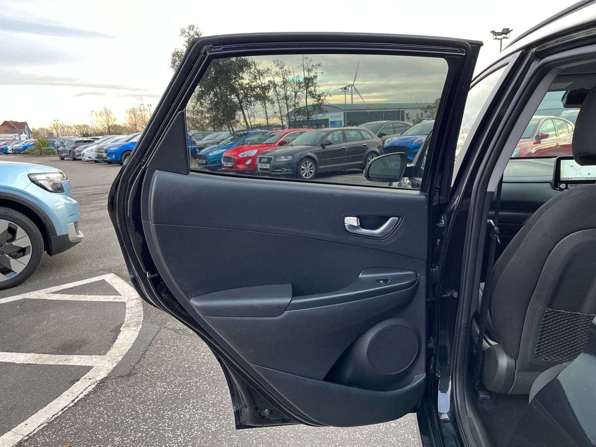 Used Hyundai KONA 2022 for sale - 76706828: Photo 31