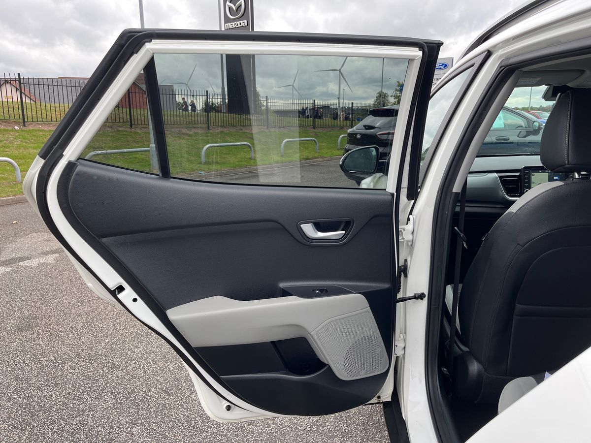 Used Kia Stonic 2020 for sale - 75904031: Photo 28