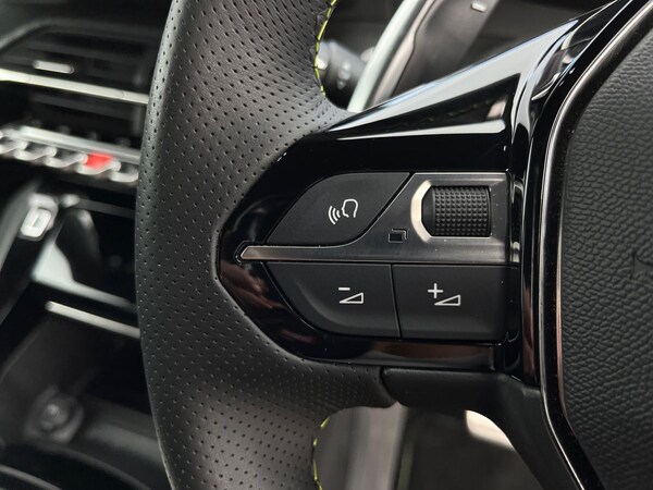 Used Peugeot 208 2022 for sale - 76090173: Photo 17