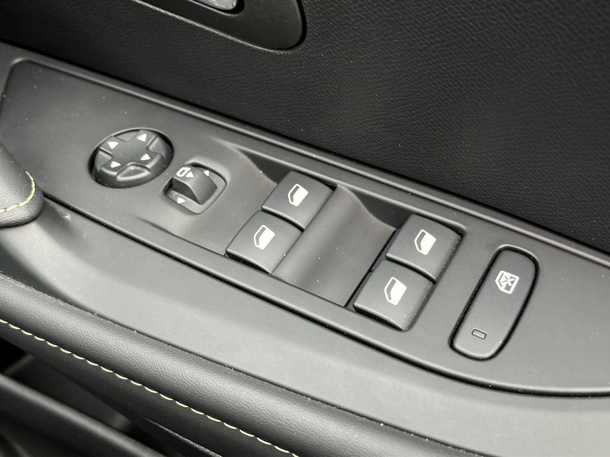 Used Peugeot 208 2022 for sale - 76090173: Photo 18