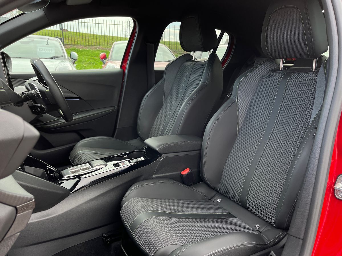 Used Peugeot 208 2022 for sale - 76090173: Photo 33