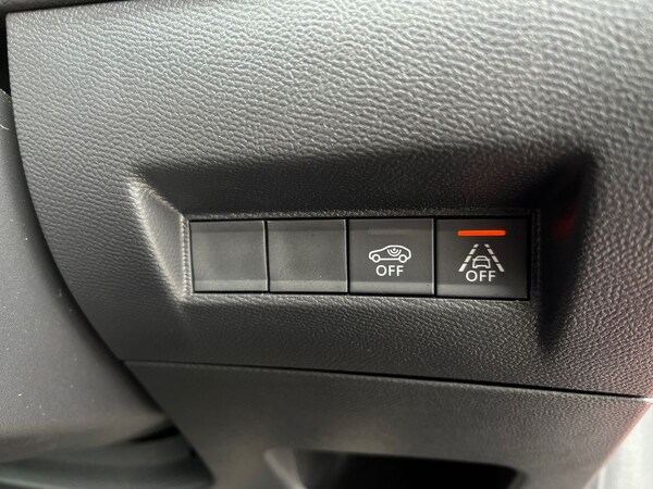 Used Peugeot 208 2022 for sale - 76090173: Photo 51
