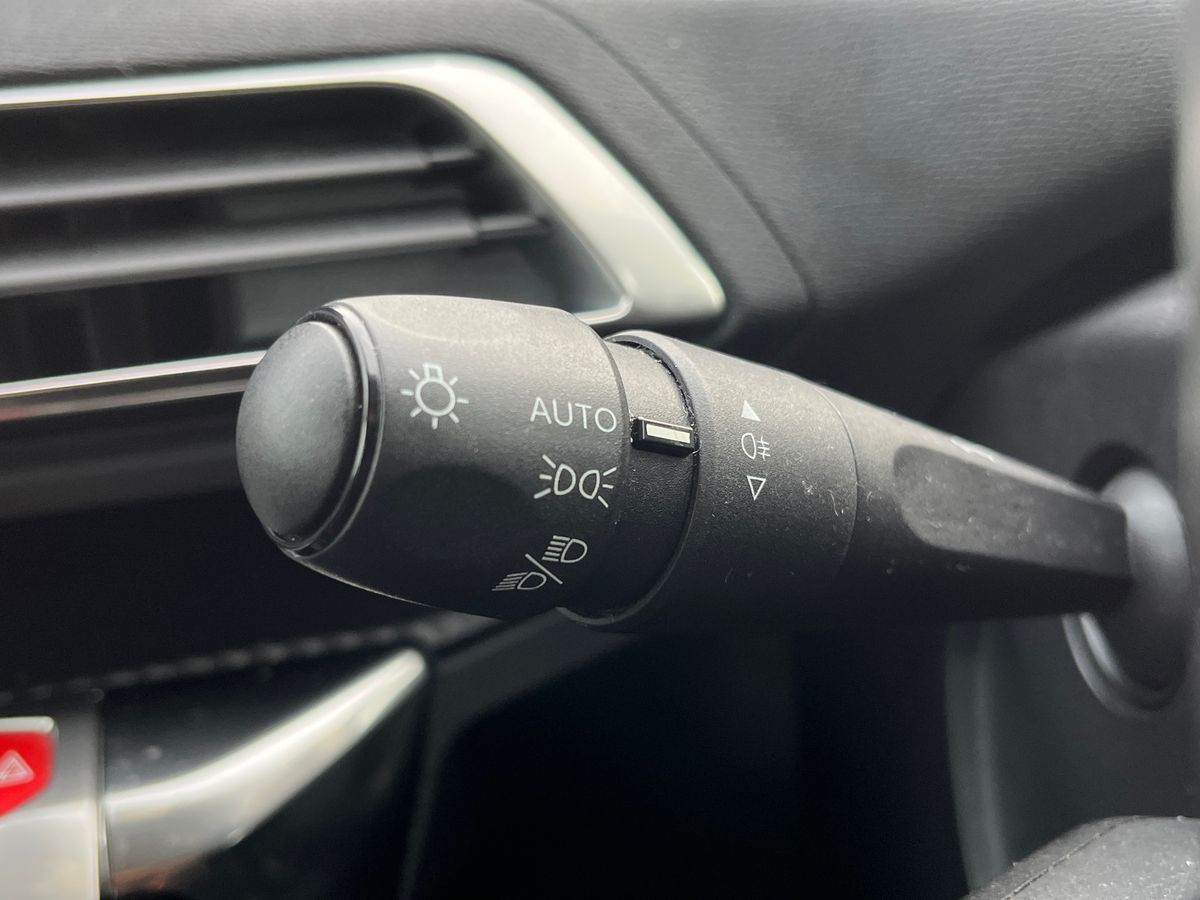 Used Peugeot 3008 2022 for sale - 76412804: Photo 41