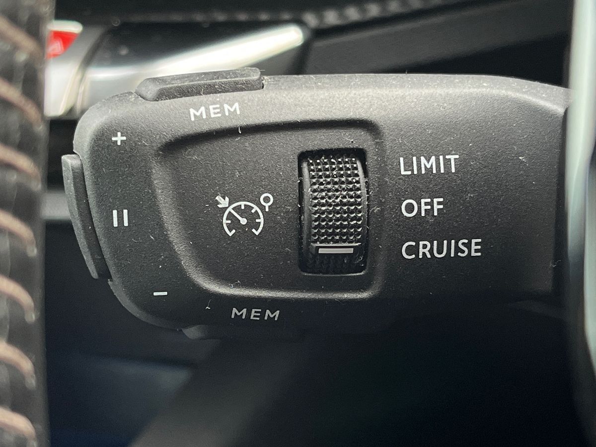 Used Peugeot 3008 2022 for sale - 76412804: Photo 42