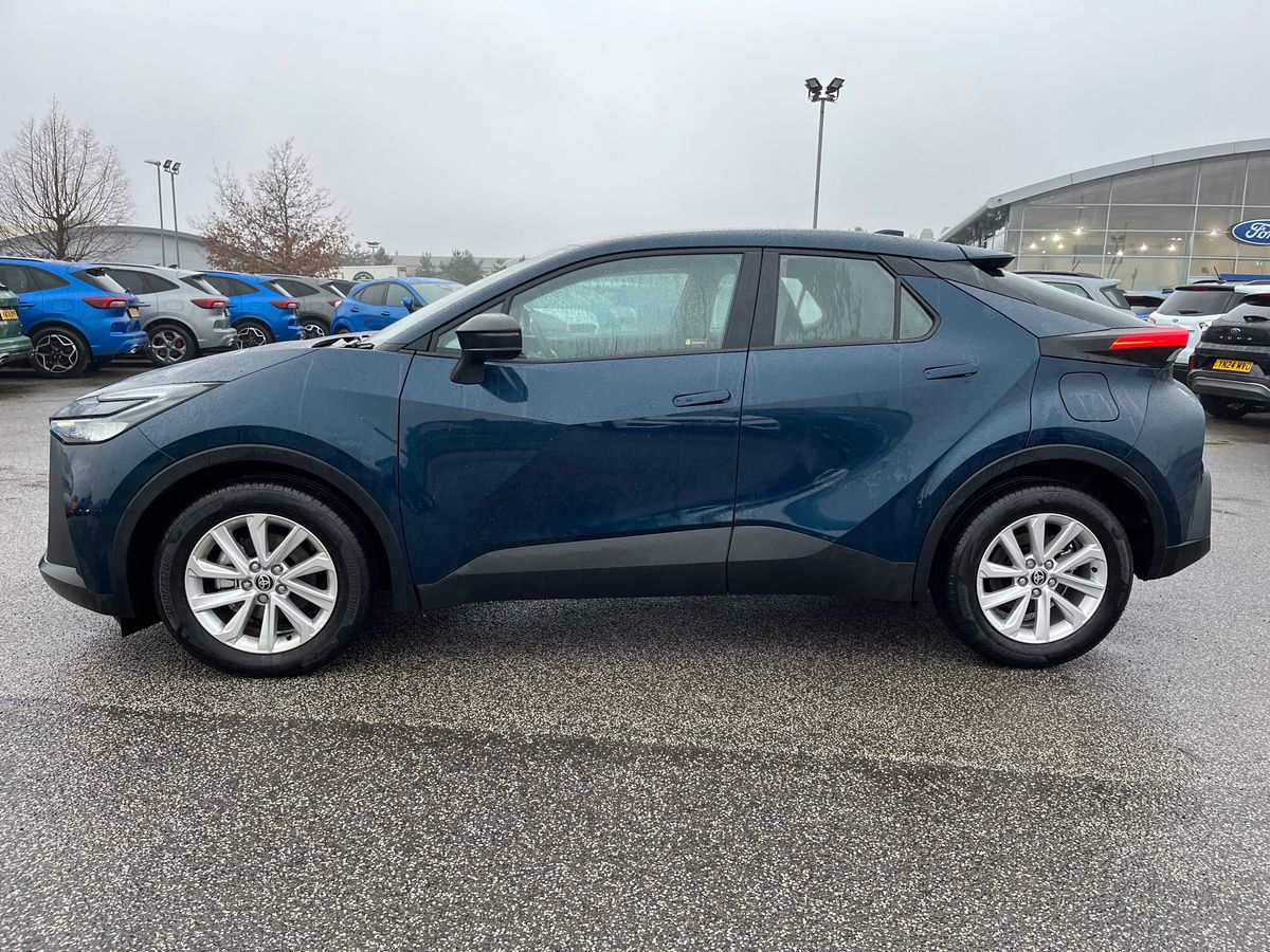 Used Toyota C-HR 2025 for sale - 77517067: Photo 25