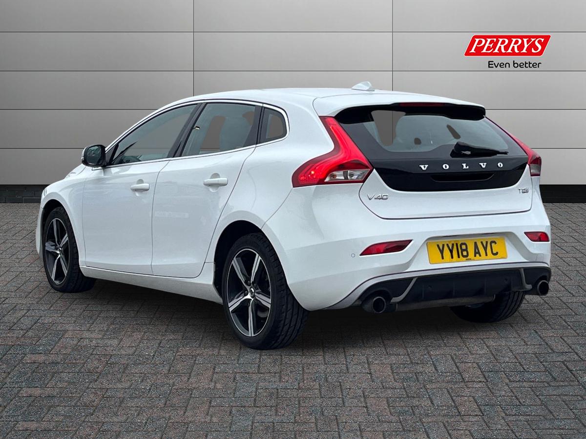 Used Volvo V40 2018 for sale - 76310912: Photo 2