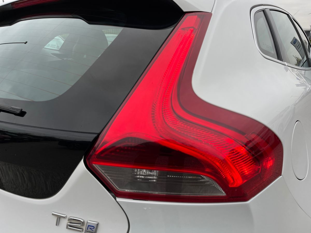 Used Volvo V40 2018 for sale - 76310912: Photo 22