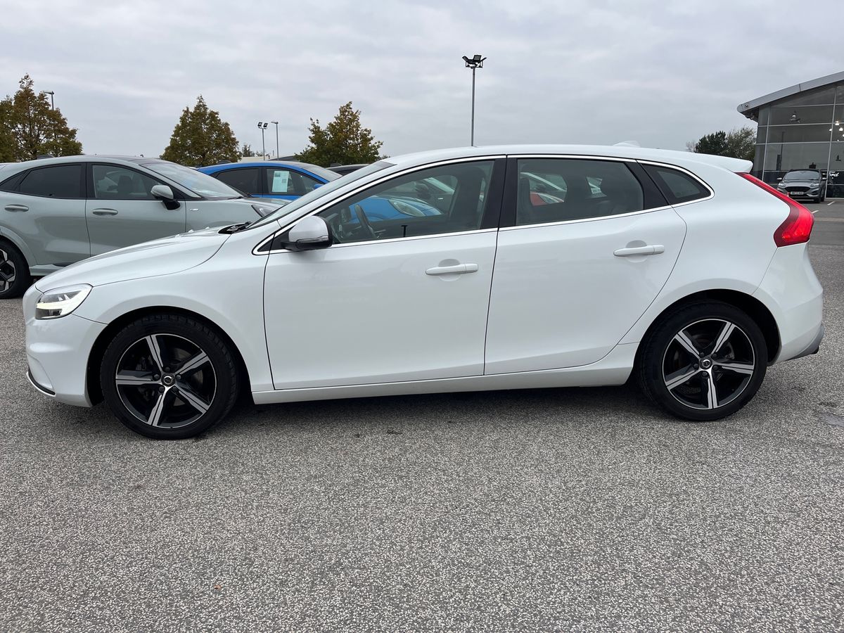 Used Volvo V40 2018 for sale - 76310912: Photo 25