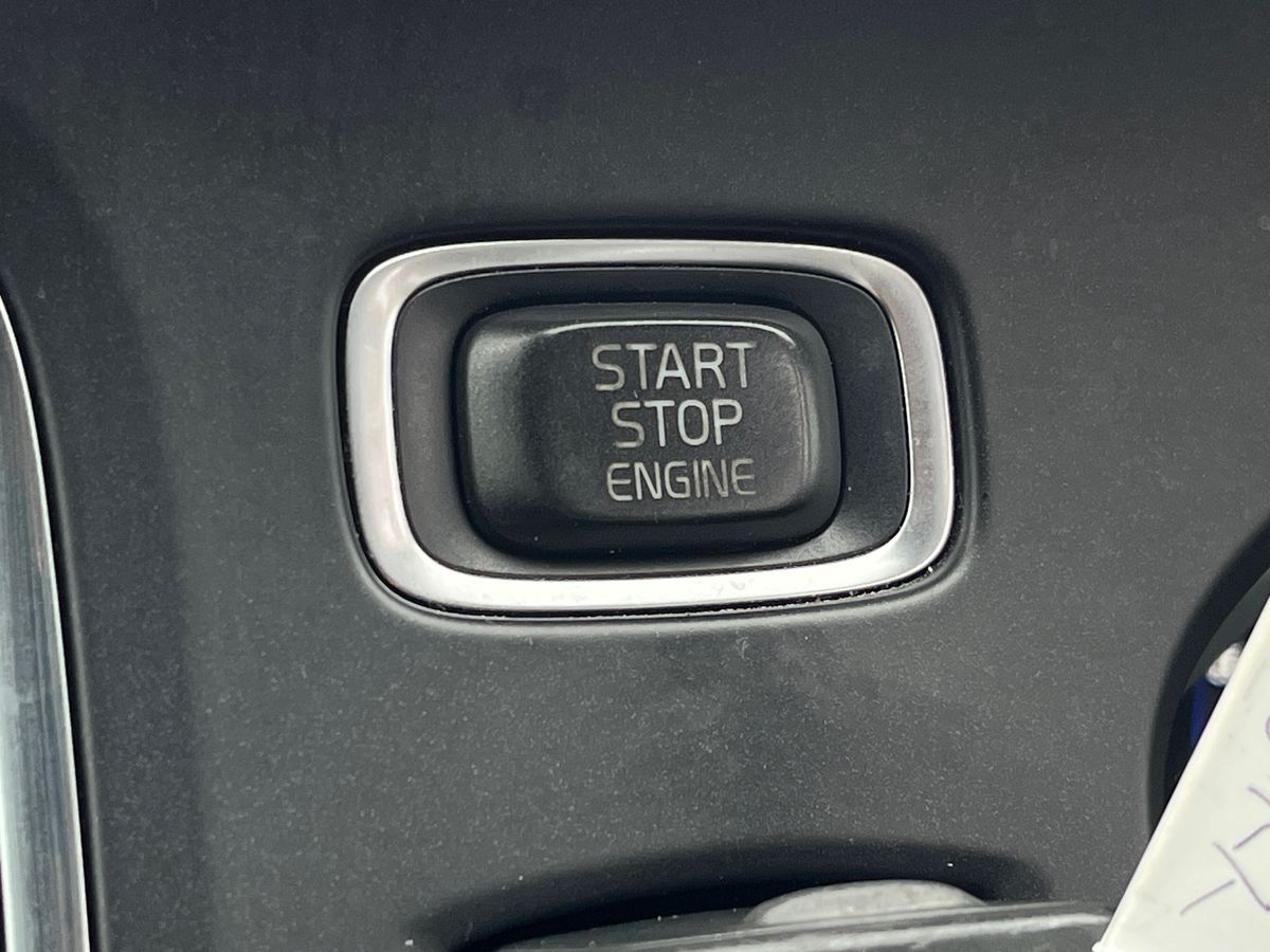 Used Volvo V40 2018 for sale - 76310912: Photo 34