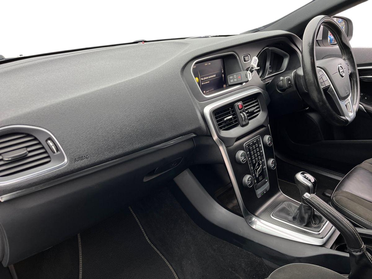 Used Volvo V40 2018 for sale - 76310912: Photo 7