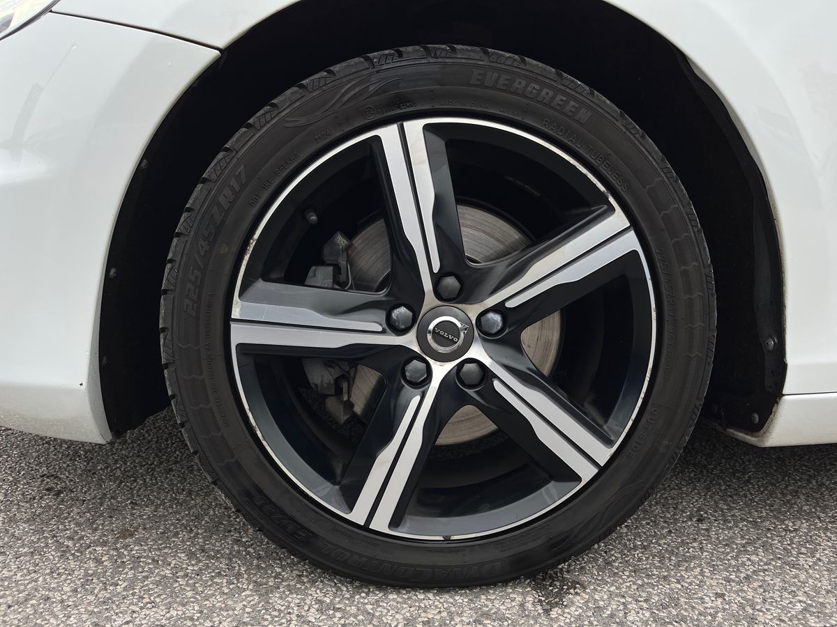 Used Volvo V40 2018 for sale - 76310912: Photo 8