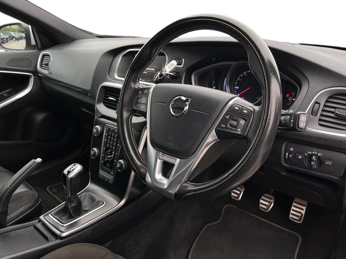 Used Volvo V40 2018 for sale - 76310912: Photo 9
