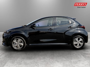 Used Toyota Yaris 2026 for sale - 79417128: Photo