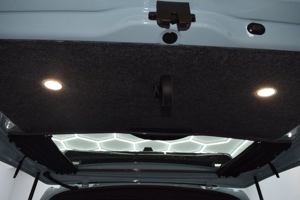 Used Volkswagen Transporter 2023 for sale - 77905280: Photo 16