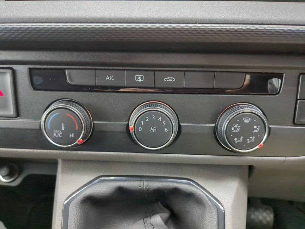 Used Volkswagen Transporter 2023 for sale - 78056227: Photo 39