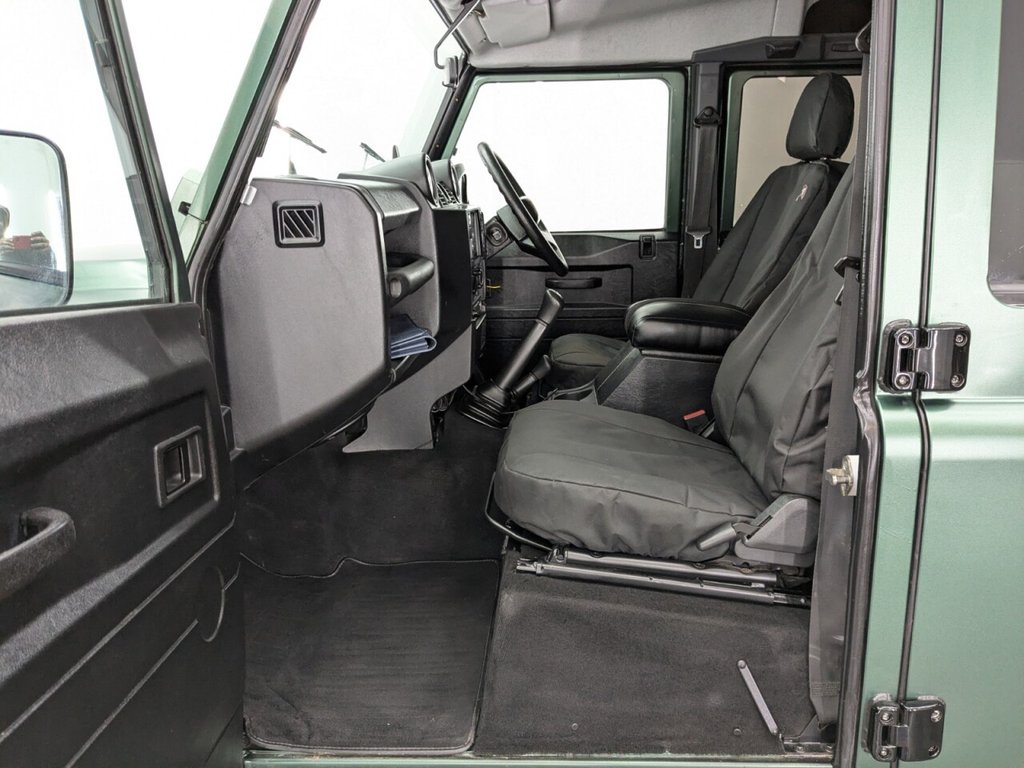 Used Land Rover Defender 2012 for sale - 77632139: Photo 15