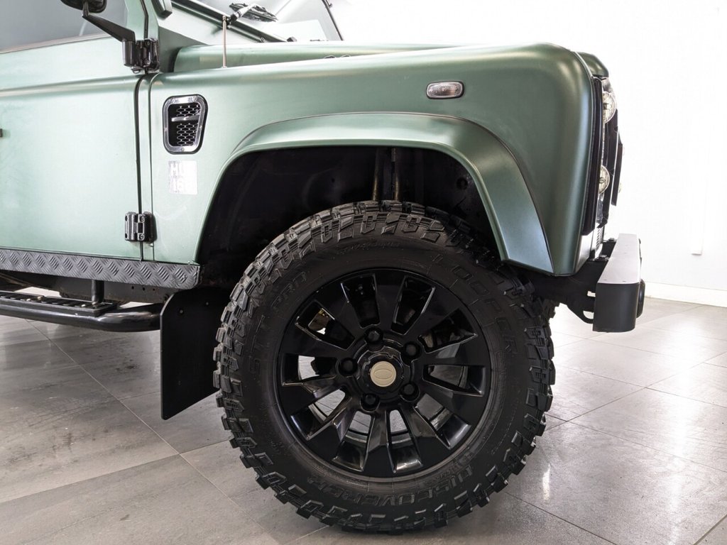 Used Land Rover Defender 2012 for sale - 77632139: Photo 2