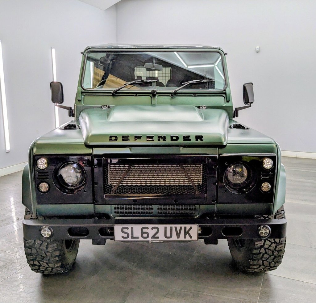 Used Land Rover Defender 2012 for sale - 77632139: Photo 4