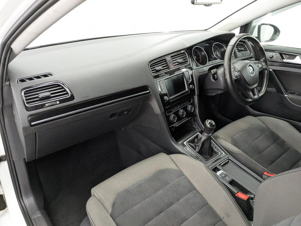 Used Volkswagen Golf 2015 for sale - 77421843: Photo 15