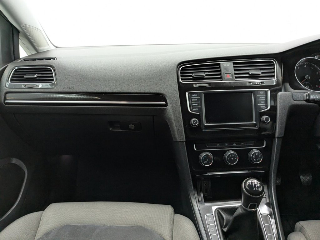 Used Volkswagen Golf 2015 for sale - 77421843: Photo 18