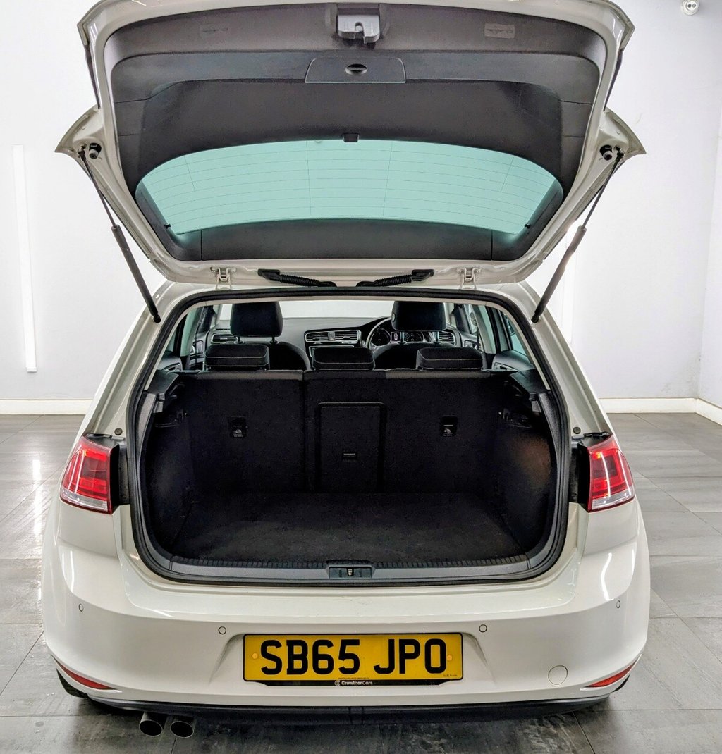 Used Volkswagen Golf 2015 for sale - 77421843: Photo 9