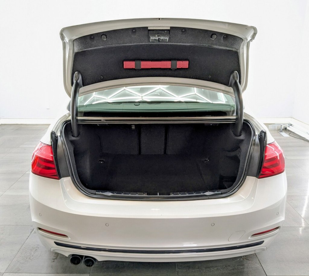 Used BMW 3 Series 2018 for sale - 77192904: Photo 9