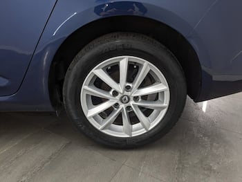 Used Renault Megane 2017 for sale - 79642861: Photo
