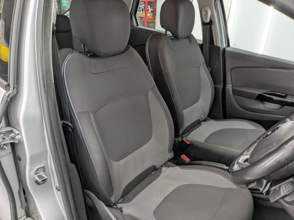 Used Renault Captur 2017 for sale - 77720077: Photo 19