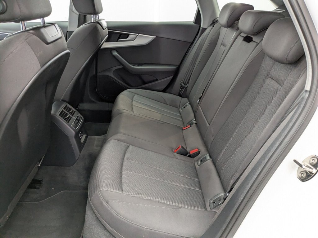 Used Audi A4 Avant 2019 for sale - 77642904: Photo 12